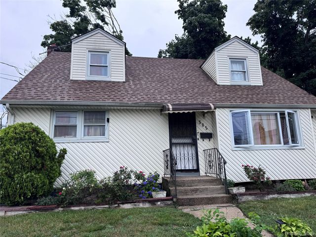505 Emerson Street, Uniondale, NY 11553