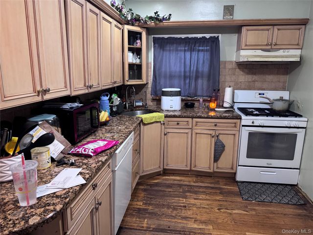 505 Emerson Street, Uniondale, NY 11553
