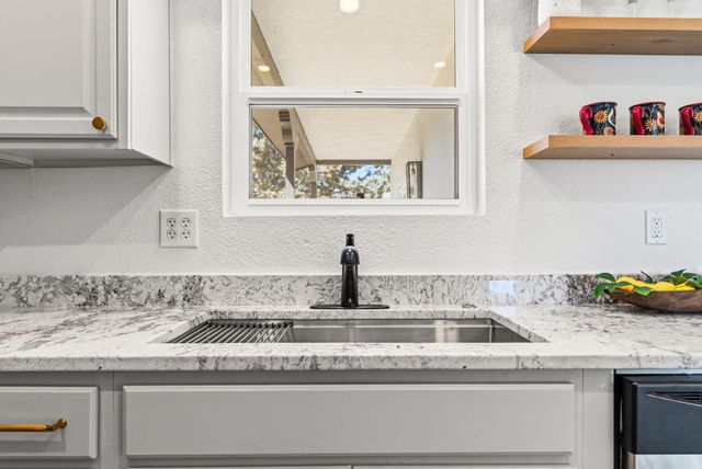 1765 Laird Court SE, Rio Rancho, NM 87124