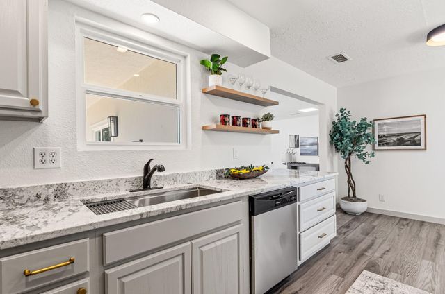 1765 Laird Court SE, Rio Rancho, NM 87124