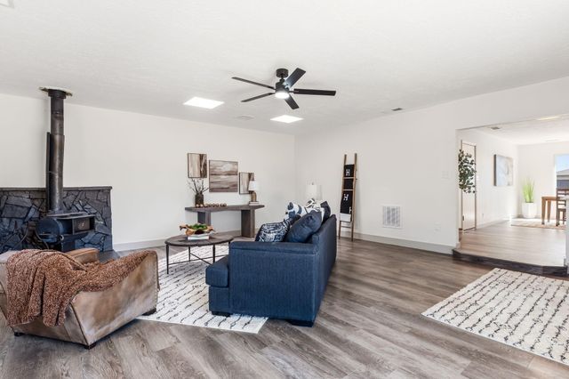 1765 Laird Court SE, Rio Rancho, NM 87124