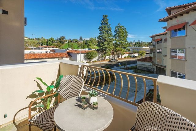 901 Deep Valley Dr 213, Rolling Hills Estates, CA 90274