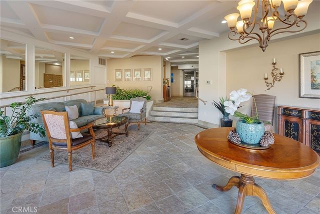 901 Deep Valley Dr 213, Rolling Hills Estates, CA 90274