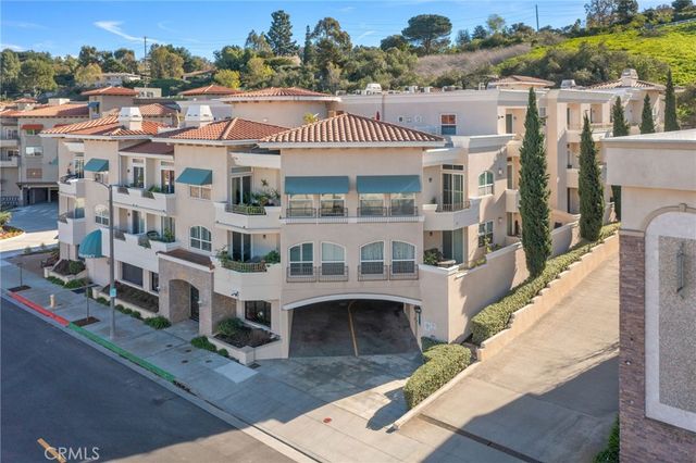 901 Deep Valley Dr 213, Rolling Hills Estates, CA 90274