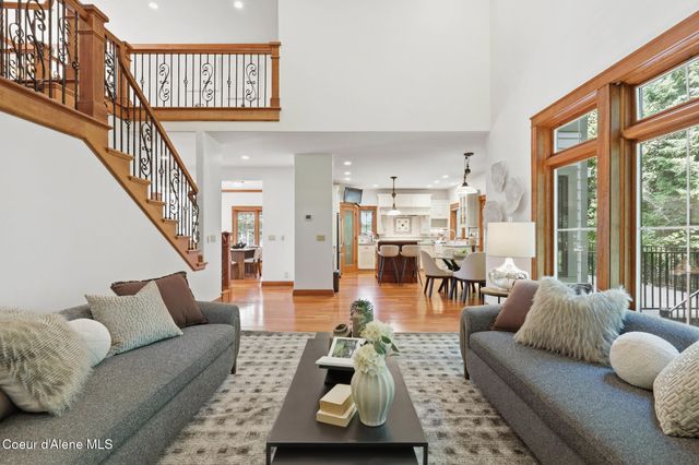 9622 N Country Club DR, Hayden Lake, ID 83835