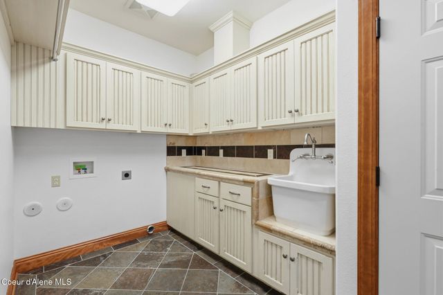 9622 N Country Club DR, Hayden Lake, ID 83835