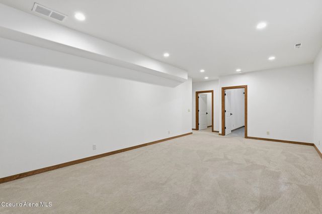 9622 N Country Club DR, Hayden Lake, ID 83835