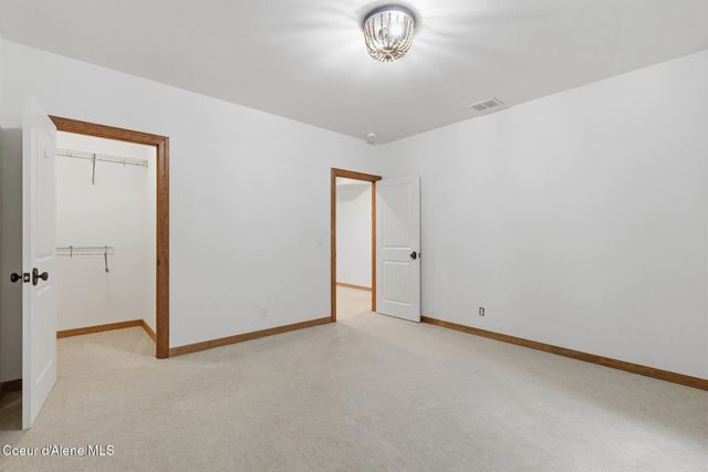 9622 N Country Club DR, Hayden Lake, ID 83835