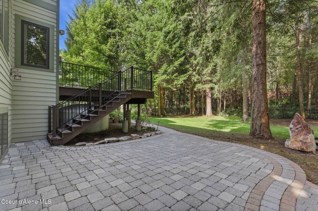 9622 N Country Club DR, Hayden Lake, ID 83835
