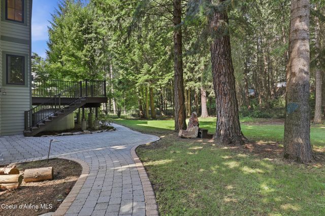 9622 N Country Club DR, Hayden Lake, ID 83835