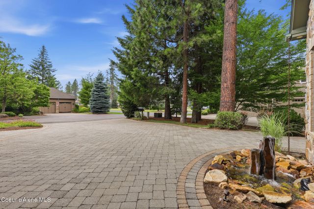 9622 N Country Club DR, Hayden Lake, ID 83835