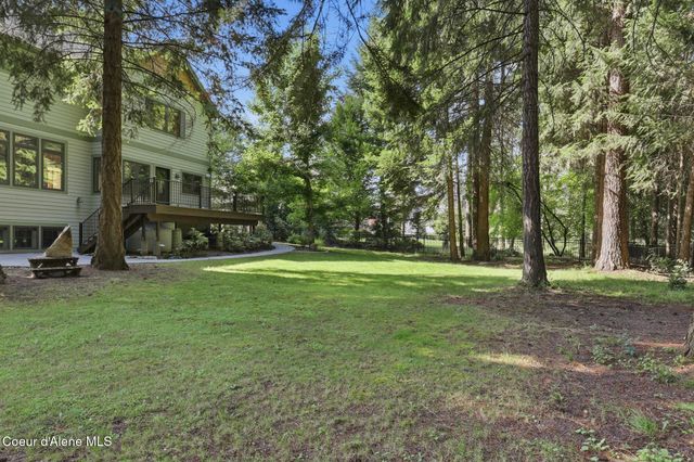 9622 N Country Club DR, Hayden Lake, ID 83835