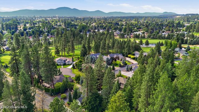 9622 N Country Club DR, Hayden Lake, ID 83835