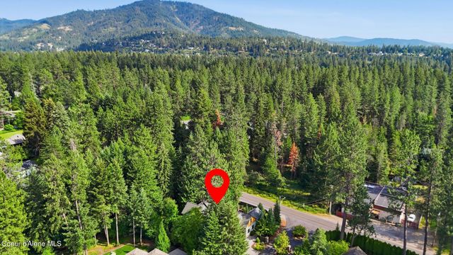 9622 N Country Club DR, Hayden Lake, ID 83835