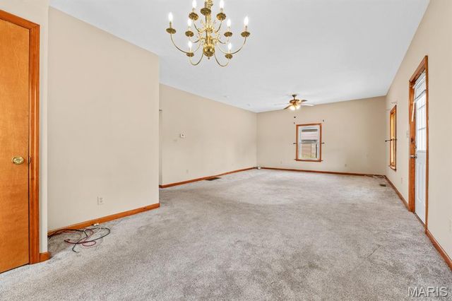 311 S Edwardsville Street, Staunton, IL 62088