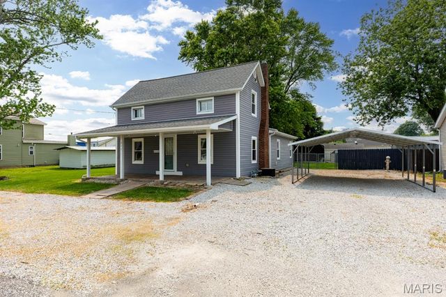 311 S Edwardsville Street, Staunton, IL 62088