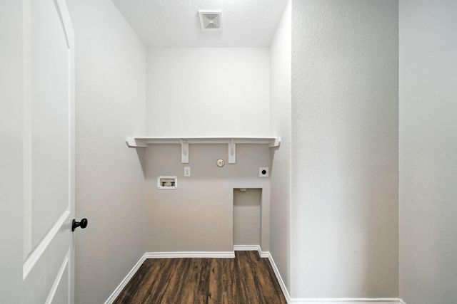 4314 Roaring Timber Drive, Conroe, TX 77304