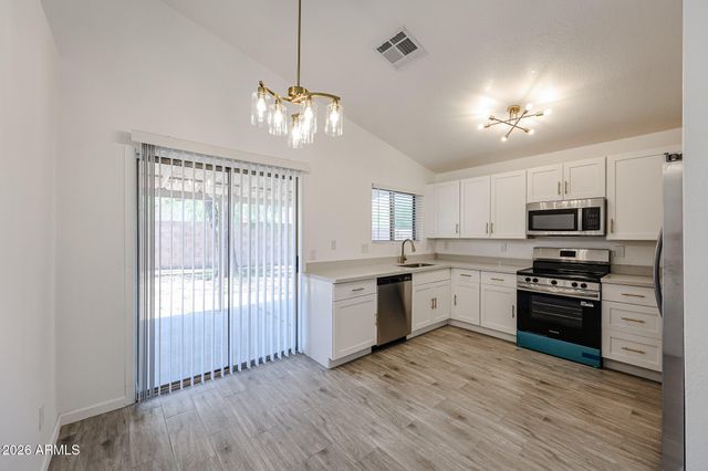8445 W PIERSON Street, Phoenix, AZ 85037