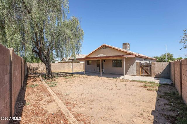 8445 W PIERSON Street, Phoenix, AZ 85037
