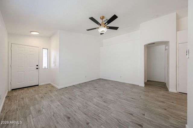 8445 W PIERSON Street, Phoenix, AZ 85037
