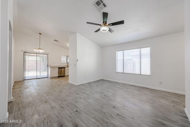 8445 W PIERSON Street, Phoenix, AZ 85037
