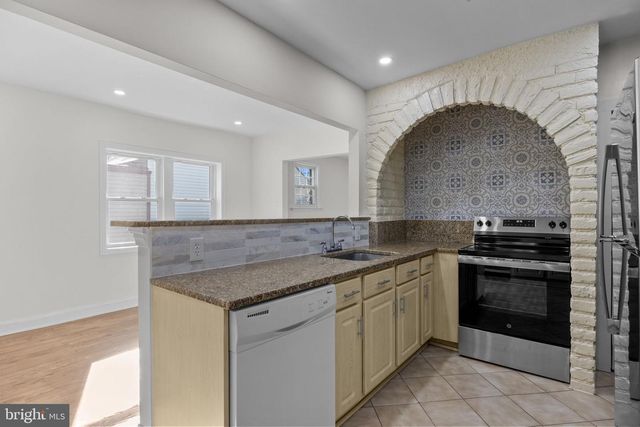 21 N FRANKLIN ST, Doylestown, PA 18901