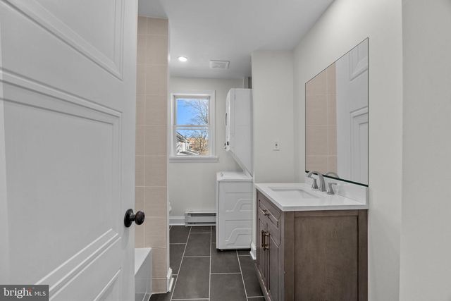 21 N FRANKLIN ST, Doylestown, PA 18901