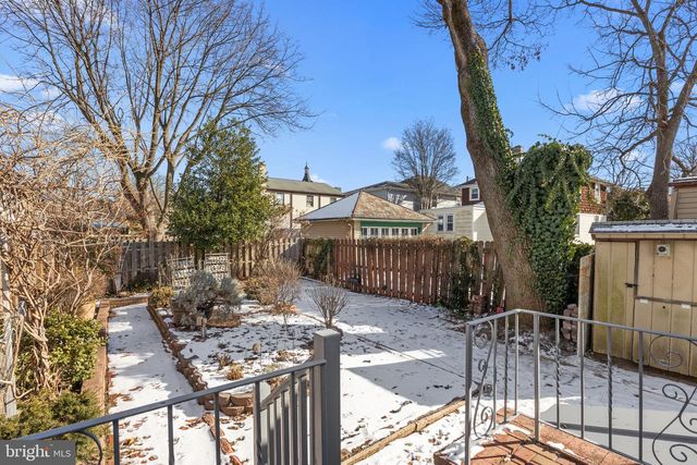 21 N FRANKLIN ST, Doylestown, PA 18901