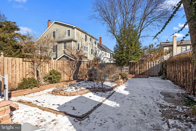 21 N FRANKLIN ST, Doylestown, PA 18901