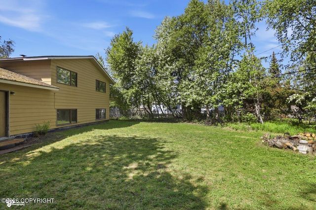 5261 Little Tree Street, Anchorage, AK 99507