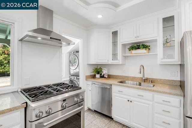 2674 Briarfield Ave, Redwood City, CA 94061