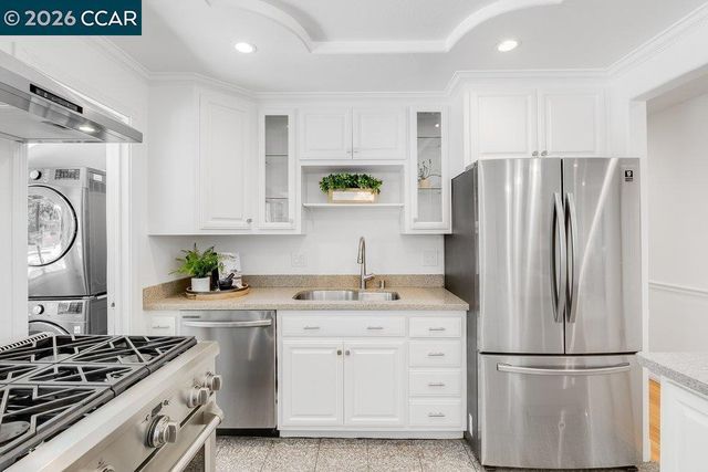 2674 Briarfield Ave, Redwood City, CA 94061
