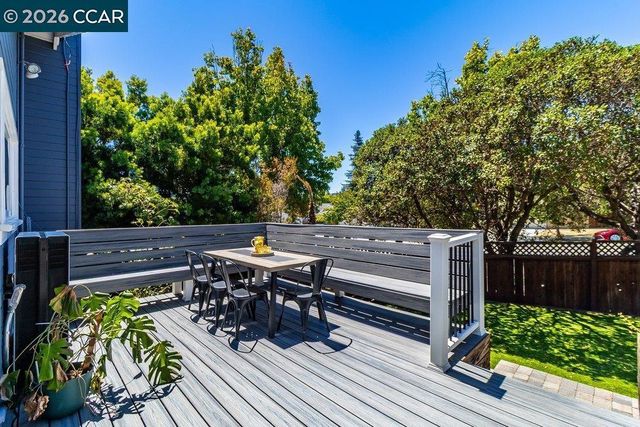 2674 Briarfield Ave, Redwood City, CA 94061