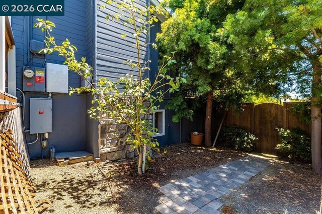 2674 Briarfield Ave, Redwood City, CA 94061