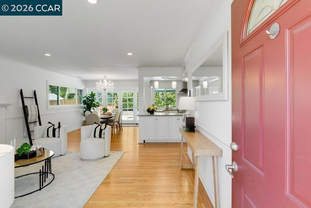 2674 Briarfield Ave, Redwood City, CA 94061