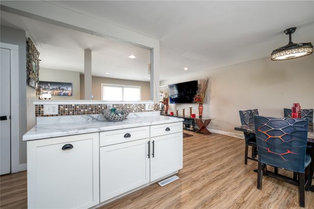 4609 Pineview Drive NE, Cedar Rapids, IA 52402