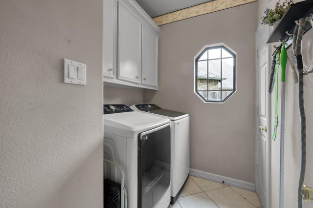 28 Stanford Court, Montgomery, TX 77356