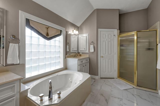 28 Stanford Court, Montgomery, TX 77356