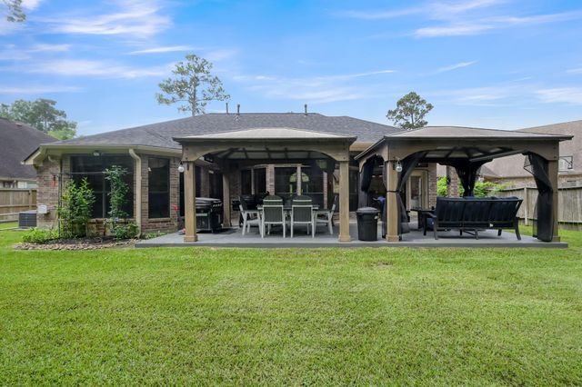 28 Stanford Court, Montgomery, TX 77356