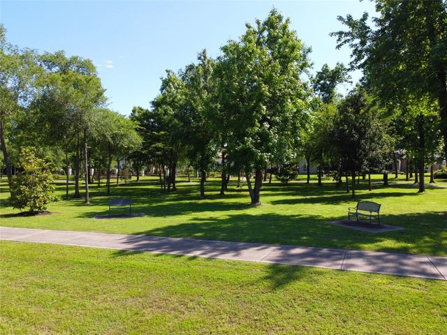 28 Stanford Court, Montgomery, TX 77356