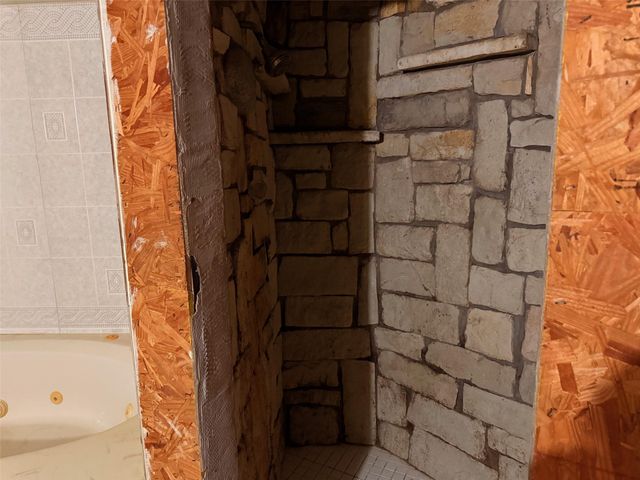 315 Wildwind Street, Gun Barrel City, TX 75156