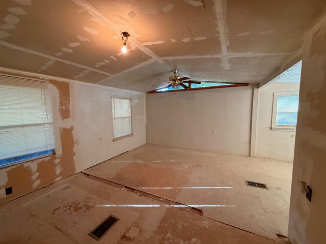 315 Wildwind Street, Gun Barrel City, TX 75156