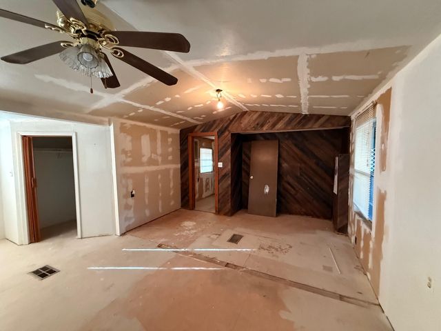 315 Wildwind Street, Gun Barrel City, TX 75156