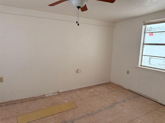 315 Wildwind Street, Gun Barrel City, TX 75156