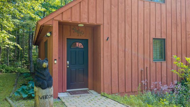 95 Hemlock Drive, Londonderry, VT 05343