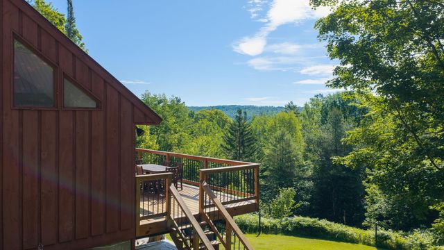 95 Hemlock Drive, Londonderry, VT 05343
