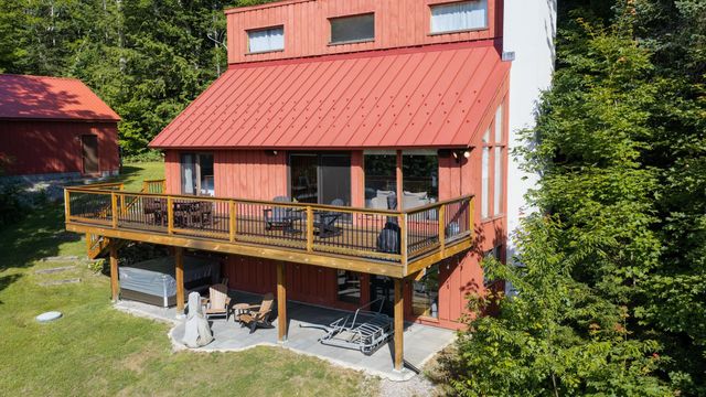 95 Hemlock Drive, Londonderry, VT 05343