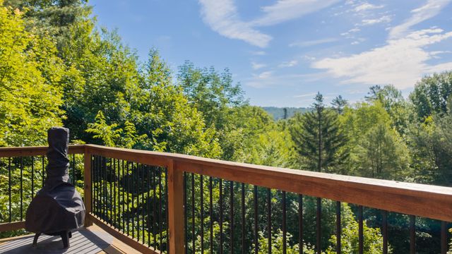 95 Hemlock Drive, Londonderry, VT 05343