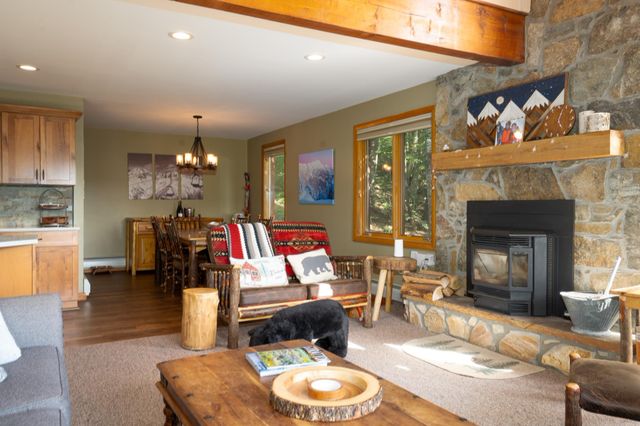 95 Hemlock Drive, Londonderry, VT 05343