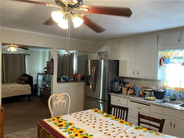 915 R Street, Merced, CA 95341